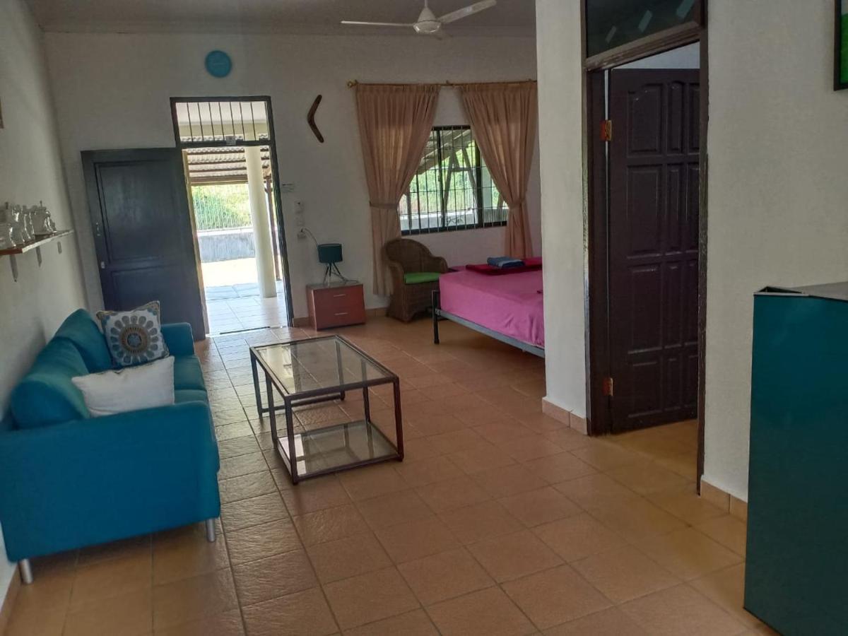 Mb Camp Singkil Hotel Gosongtelaga Ngoại thất bức ảnh