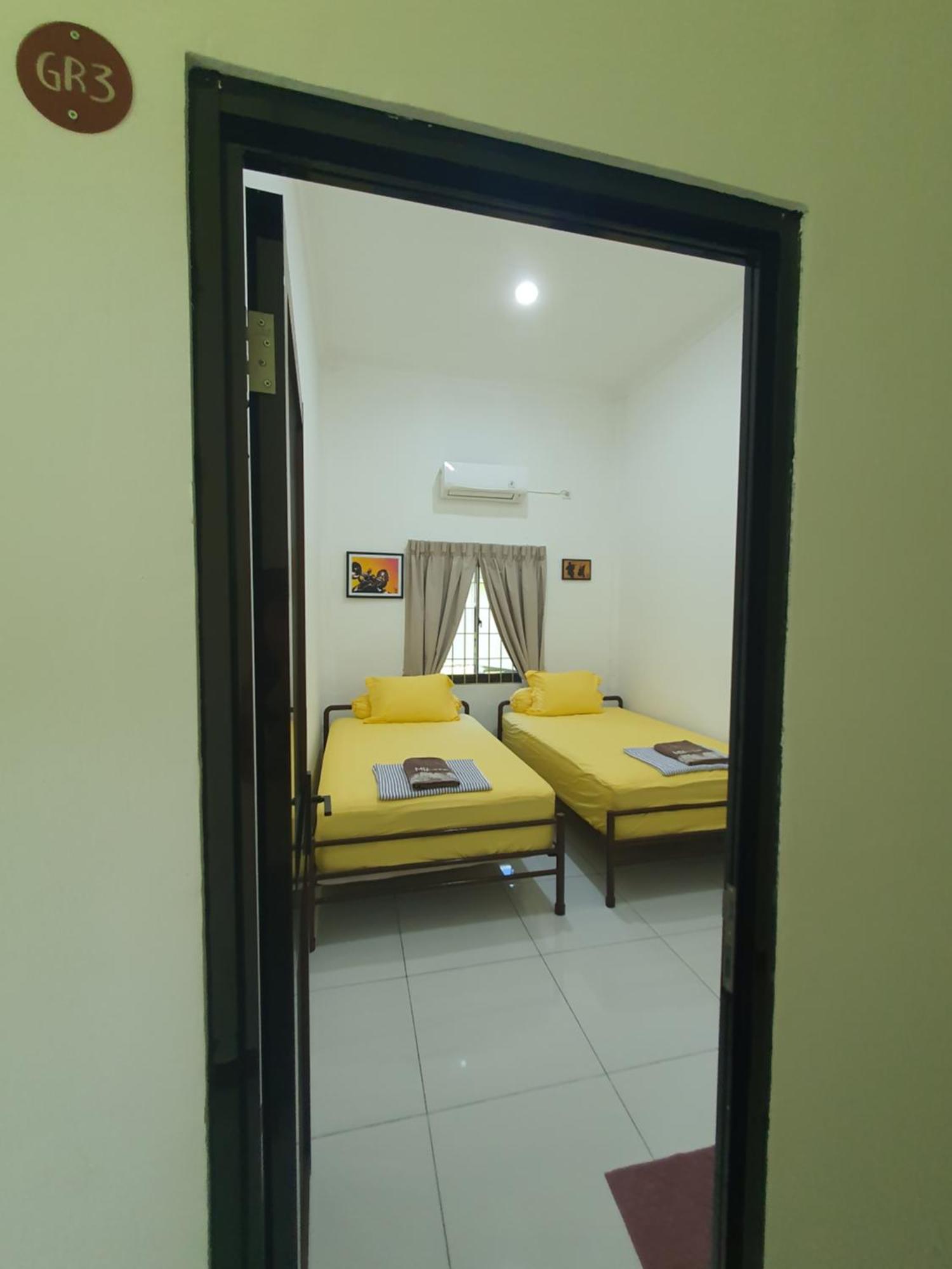 Mb Camp Singkil Hotel Gosongtelaga Ngoại thất bức ảnh