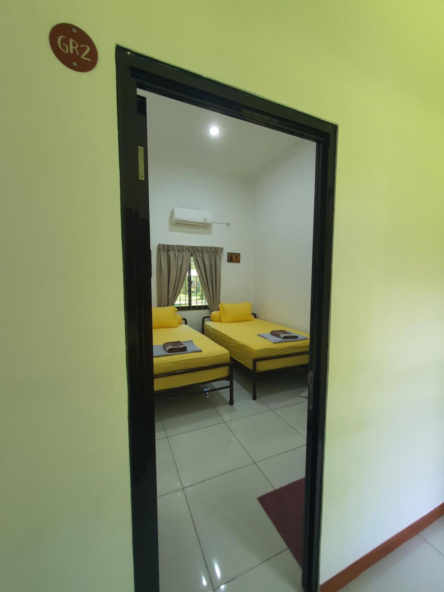Mb Camp Singkil Hotel Gosongtelaga Ngoại thất bức ảnh